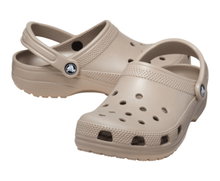Crocs Sandale Classic Clog Taupe beigebraun