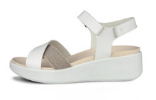 ECCO Sandale Flowt (Vollnarb und Nubukleder) weiss Damen