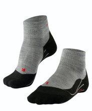 Falke Trekkingsocke TK5 Short (leichte Polsterung für leichte Wanderungen) hellgrau Damen - 1 Paar