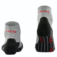 Falke Trekkingsocke TK5 Short (leichte Polsterung für leichte Wanderungen) hellgrau Damen - 1 Paar
