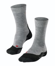 Falke Trekkingsocke TK2 (Merinowolle, für leichtes Gelände) hellgrau Herren - 1 Paar