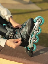K2 Inline Skates Alexis 80 Alu (Rollen: 80mm/82A, Kugellager: ABEC 5) grau/cyanblau Damen