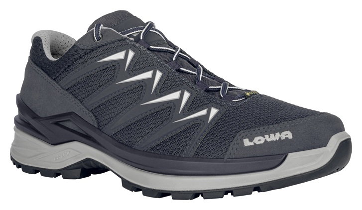 Lowa Wander-Travelschuhe Innox Pro Low GTX (All-Terrain, Synthetik/Textil, wasserdicht) 2024 stahlblau/offweiss Herren
