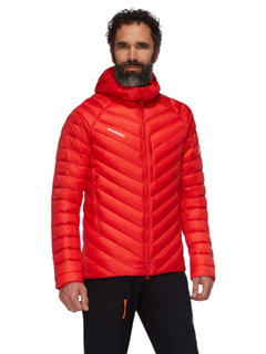 Mammut Winter-Daunenjacke Broad Peak Insulated Hooded (wärmend dank Daunenfüllung) rot Herren
