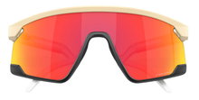 Oakley sunglasses Bxtr (lens colour: Prizm ruby) matte beige - 1 pair of glasses