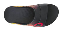 Oofos Sandale Recovery OOahh Sport Deutschland/Germany - schwarz/gelb/rot - 1 Paar