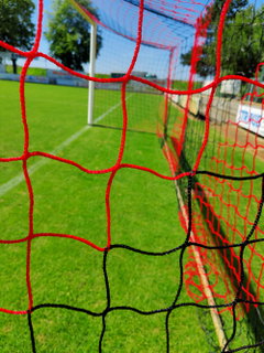 Powershot Fussballtor-Netz gestreift schwarz/rot 7,32m x 2,44m x 2m x 2m