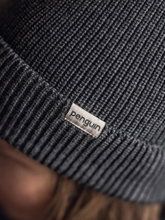 Penguin Mütze (Beanie) Strickmütze aus Merinowolle grau - 1 Stück