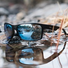 REVO Sonnenbrille Crawler XL Polarisiert (Glasfarbe: Blue Water) schwarz matt - 1 Brille