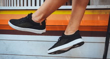 Saola Sneaker Cannon Knit 3 schwarz/gold Damen