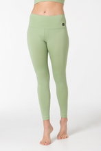 super natural Sporthose Super Tights (Merinowolle, weicher Tragekomfort, atmungsaktiv) enganliegend hellgrün Damen