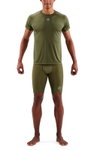 Skins Trainings-Tshirt 3-Series (100% Polyester, Mesh-Einsätze) khakigrün Herren