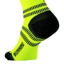 STOX Energy Socks Laufsocke Kompression Running Socks (fördert Durchblutung) neongelb Herren - 1 Paar