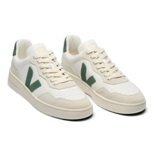 Veja V-90 Sneakers (Leather) white/green